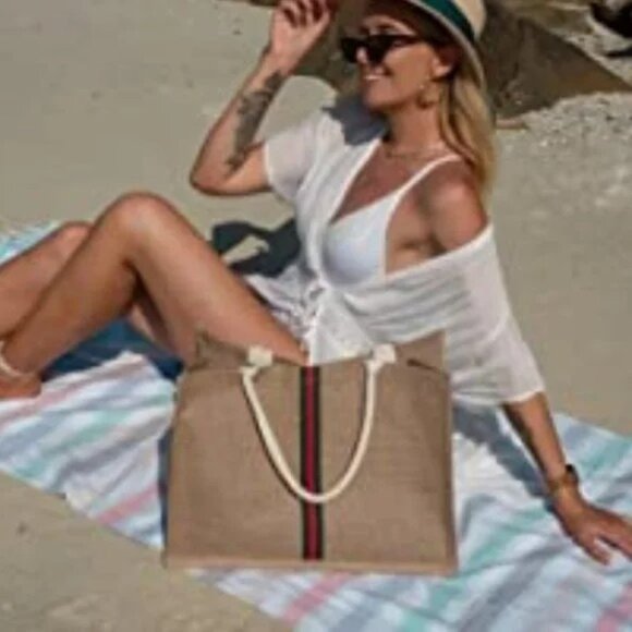 Luxe Summer Beach Bag – Effortless Elegance by the Shore - Picture 4 of 13
